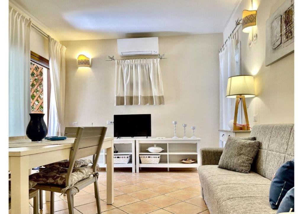 Apartament Le Residenze Sul Mare B6 Porto Ottiolu Zewnętrze zdjęcie